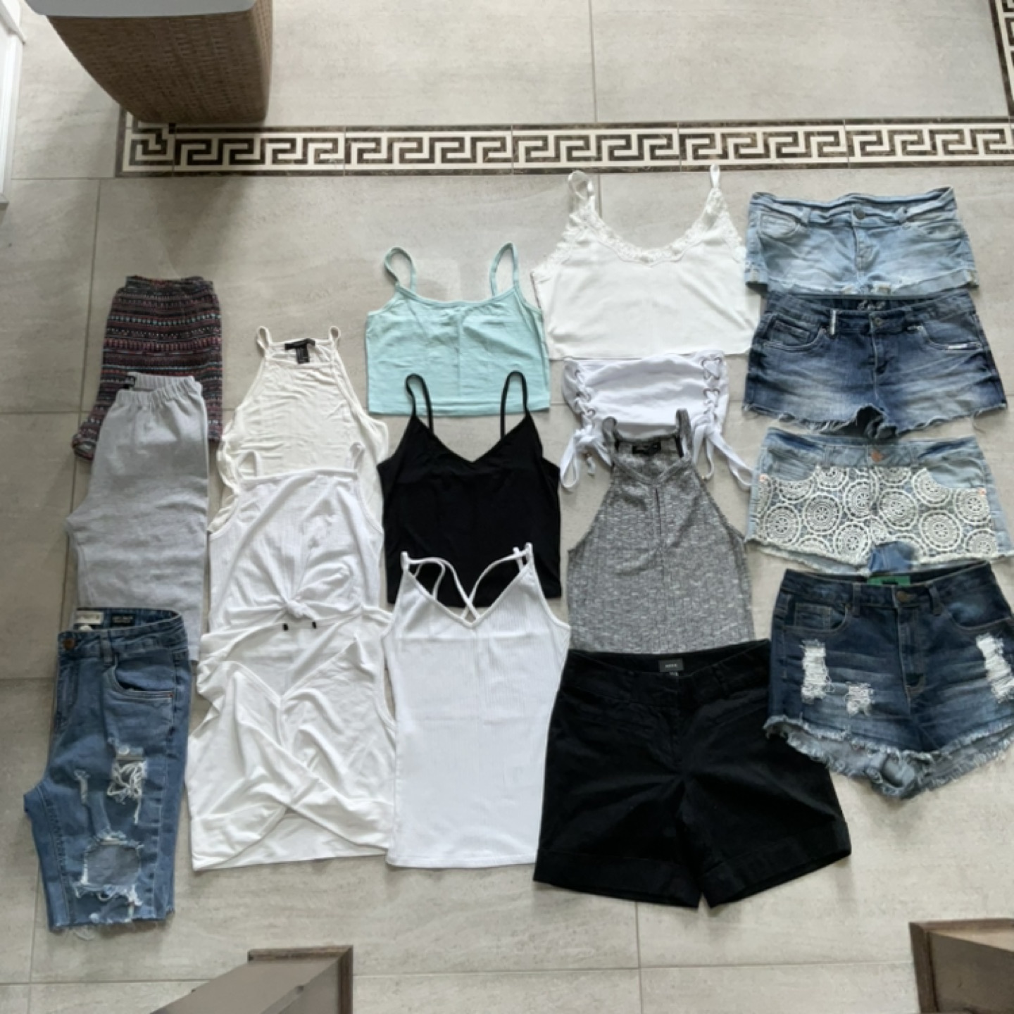 XS Closet Clearance Mixed Lot of Women’s Tanks and Shorts