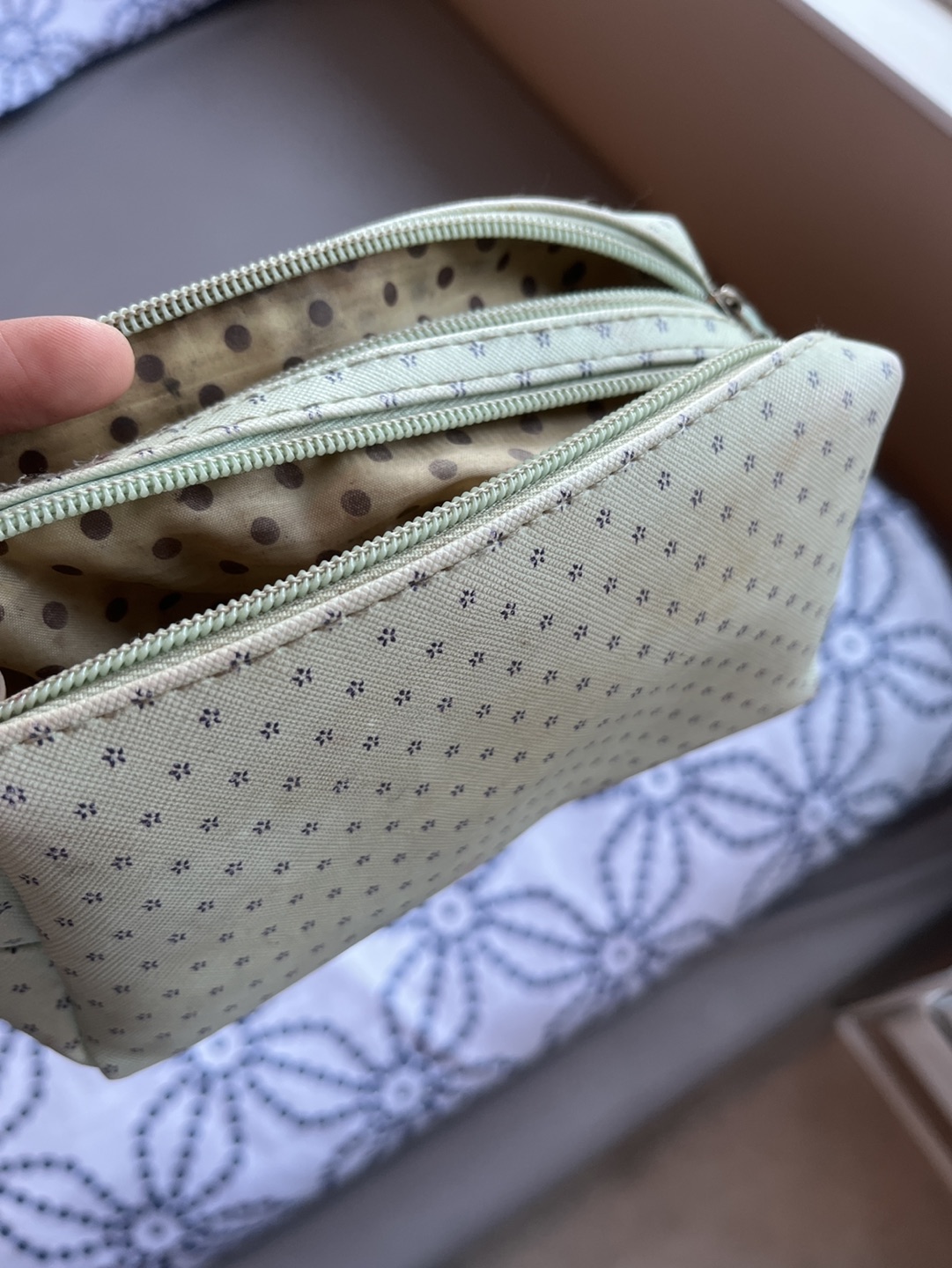 #Freecycle Pouch with 2 zips