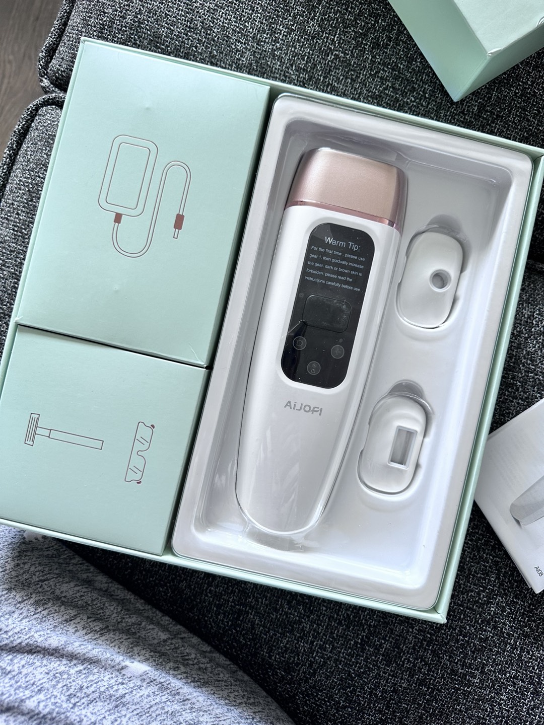Laser hair removal system thumbnail