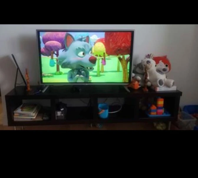 47" LG Smart TV for sale immediately.. - photo 2