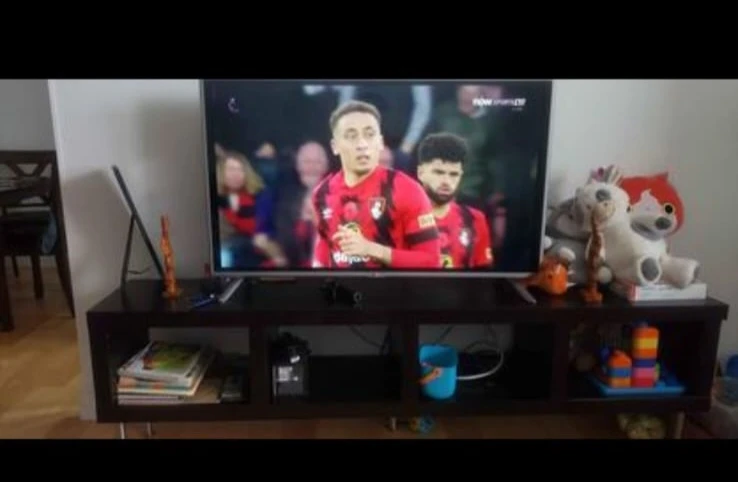 47" LG Smart TV for sale immediately.. - photo 3