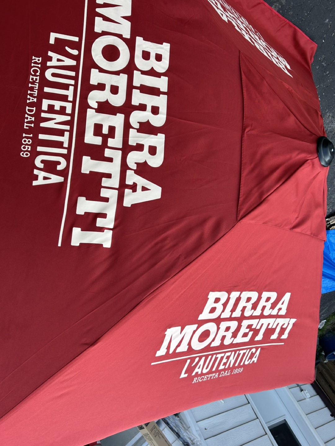 Heineken ,Birra Morretti umbrellas