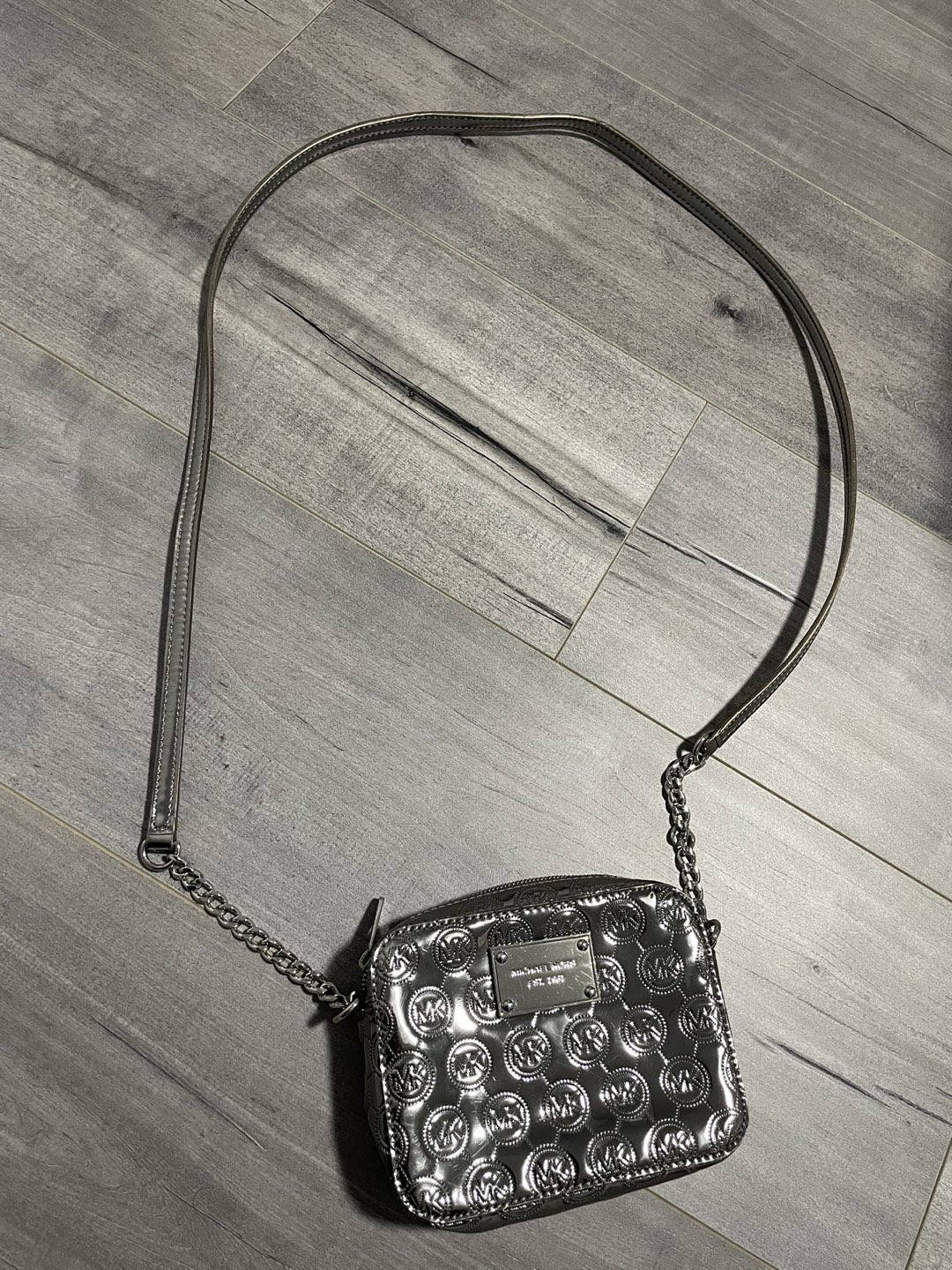 Michael Kors silver crossbody bag - photo 2