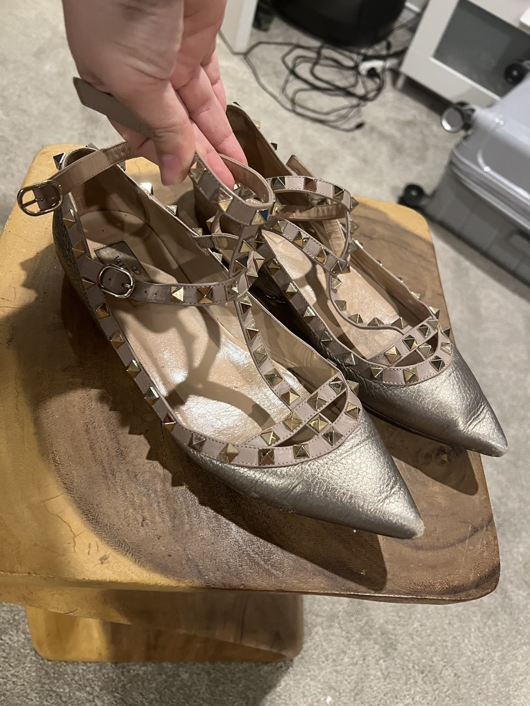 Pre Loved Valentino Flats - photo 2