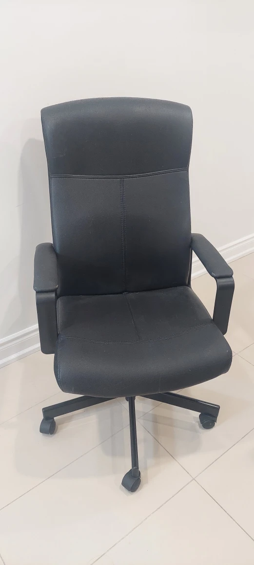 Desk chair thumbnail
