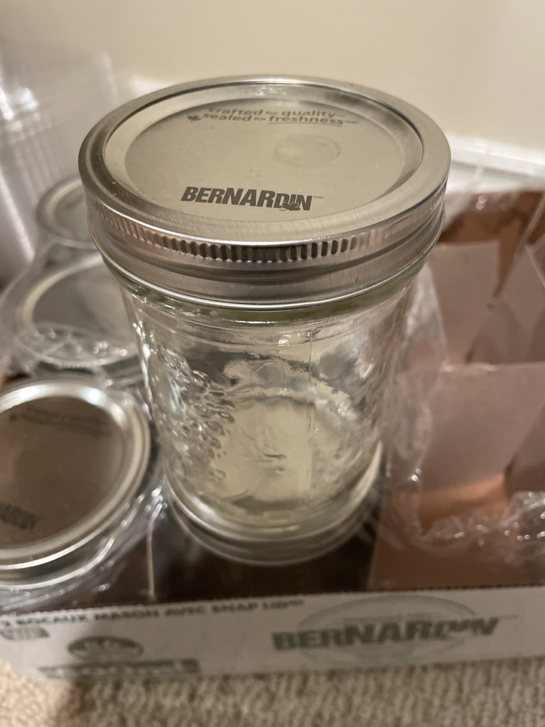 6 Bernardin 500 ml jars with lids brand new thumbnail