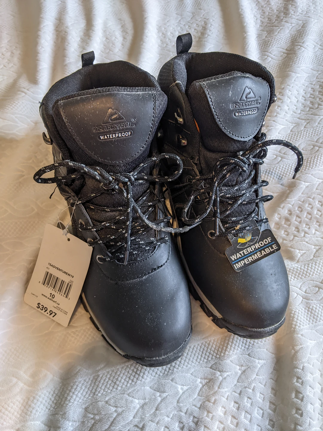 BRAND NEW waterproof hiking boots men's size 10 thumbnail