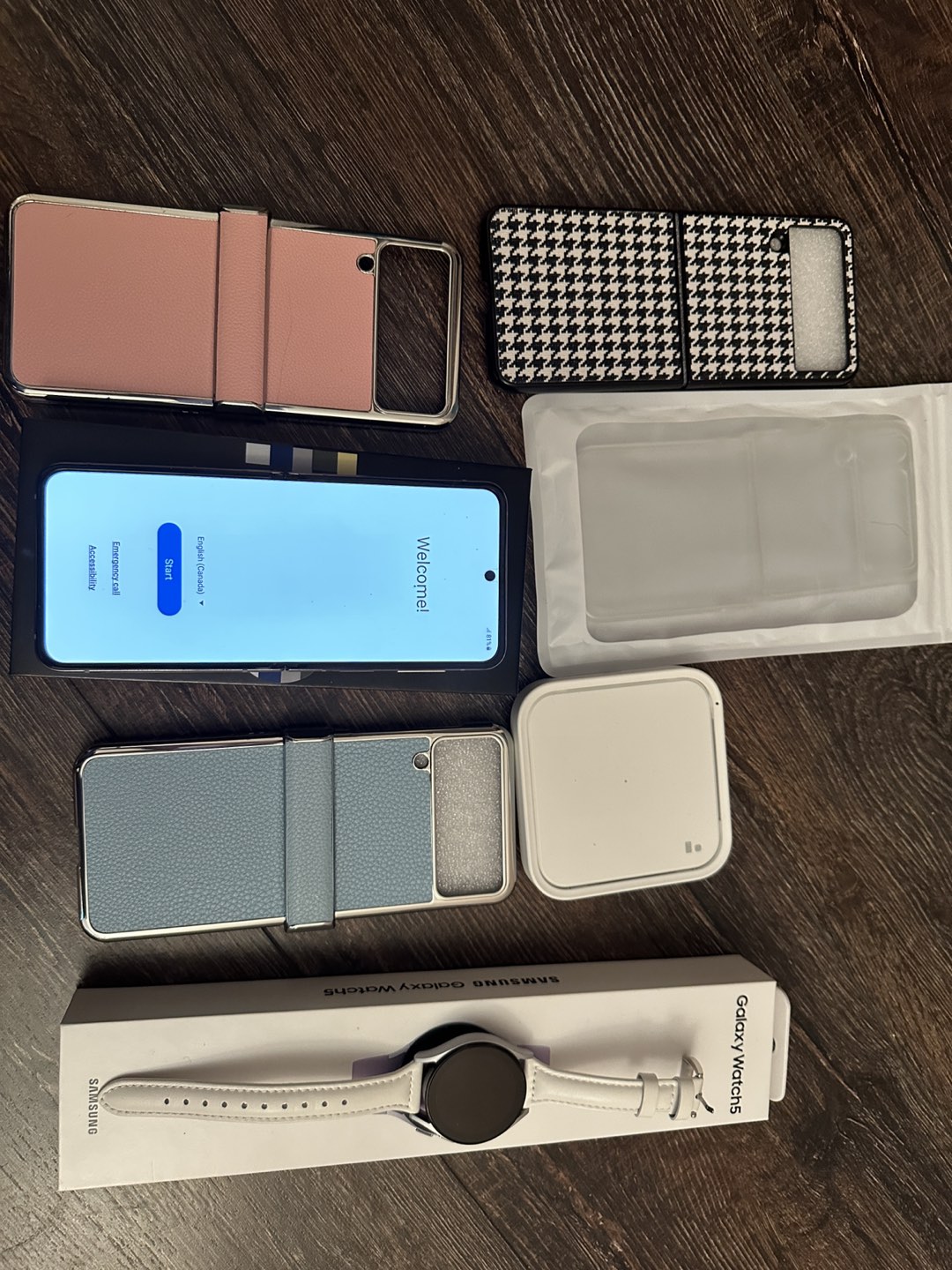Samsung Zflip4+watch 5+wireless charger thumbnail