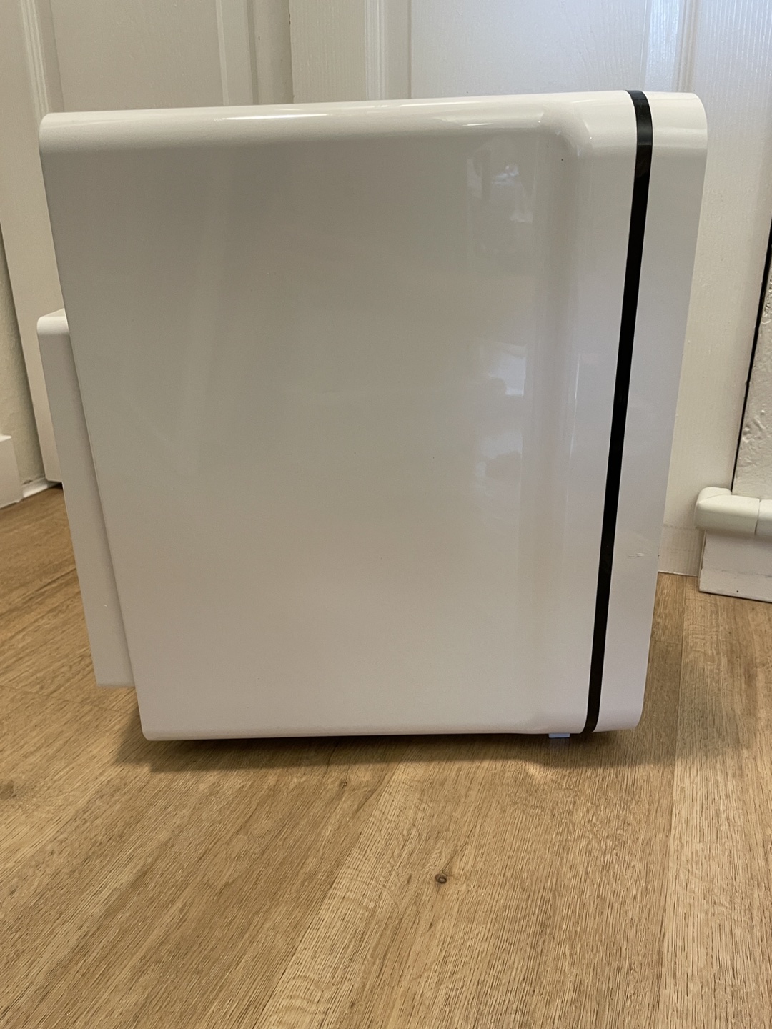 Wabi UV-C Sterilizer and Dryer - photo 2
