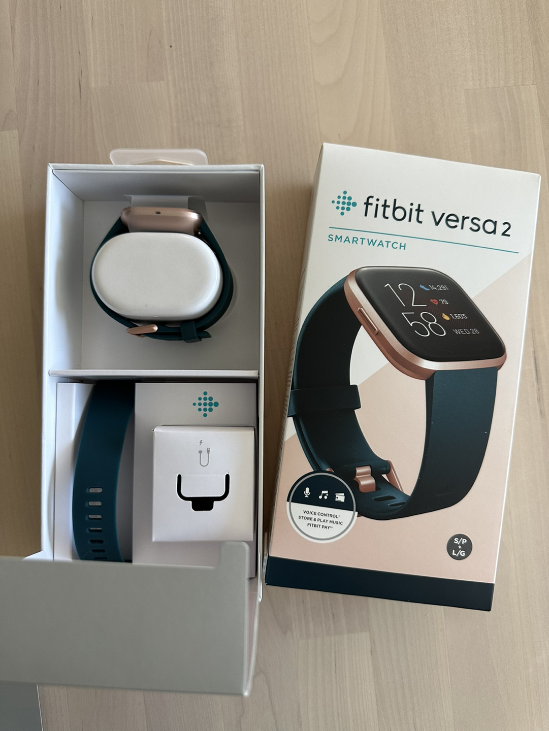 Fitbit versa 2 emerald green / rose gold thumbnail