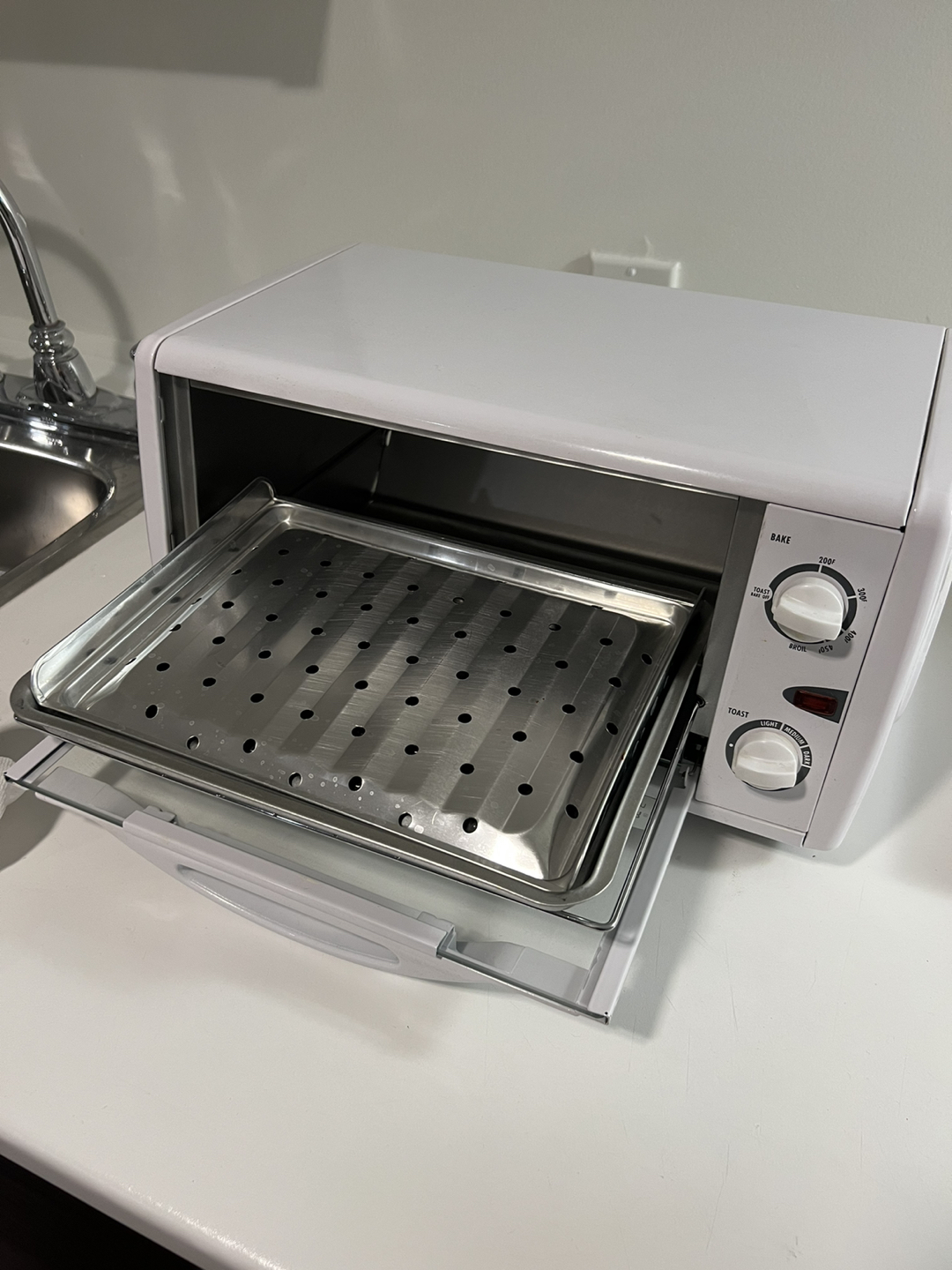 Moving Sale: NEW Toaster Oven - photo 2