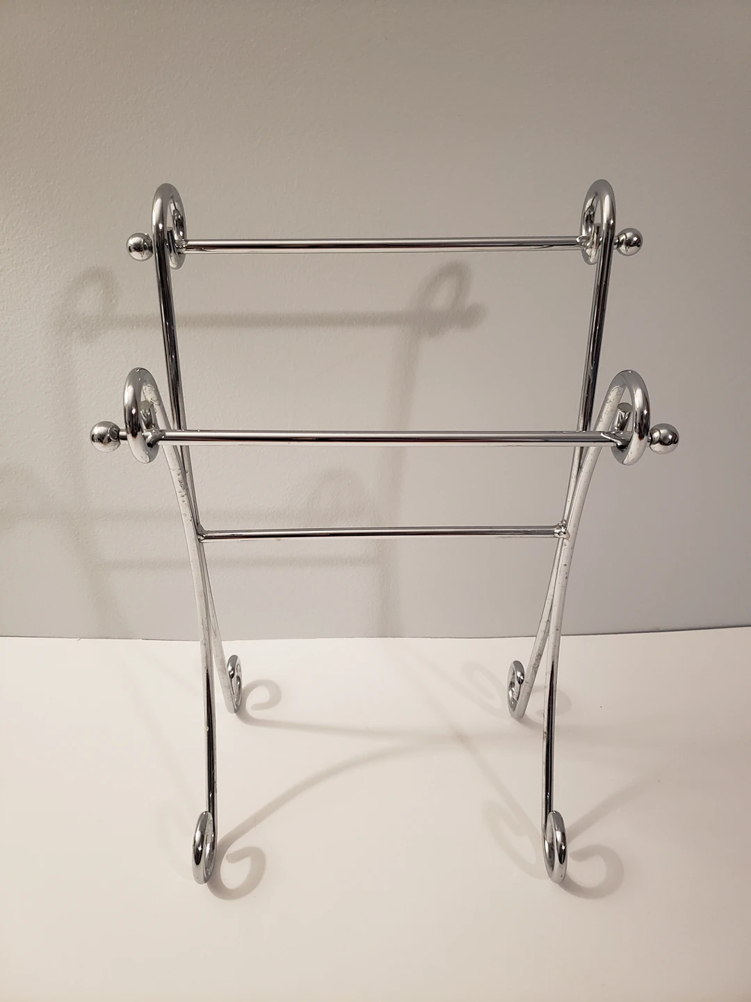 🛁 Wash Hand Towel Display Rack Holder image indicator(2)