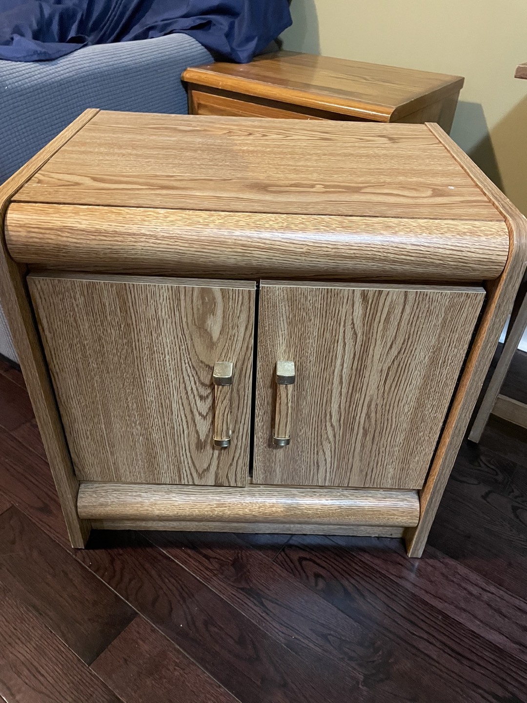 Side table thumbnail