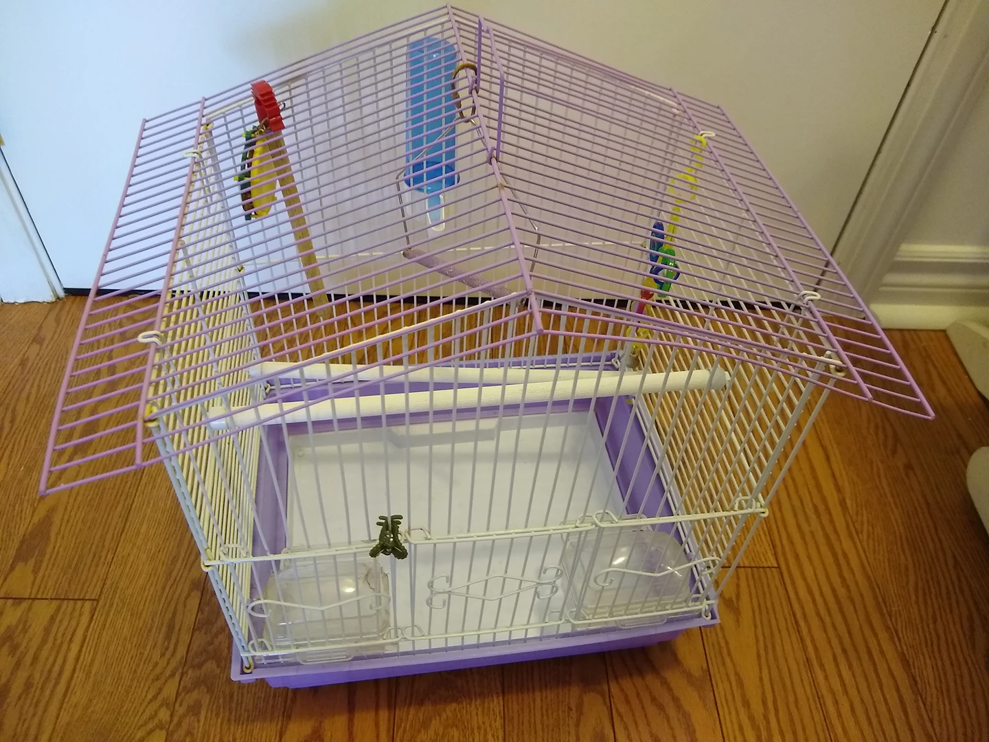Bird Cage with Accessories image indicator(3)