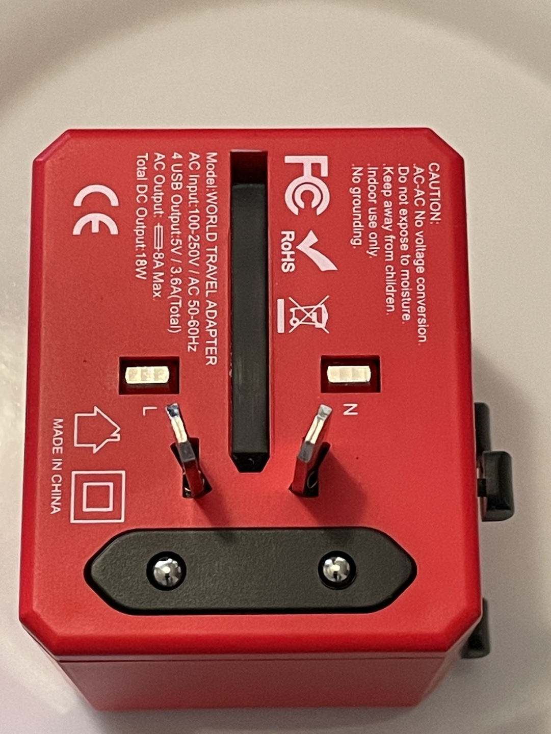 Universal International Travel Power Adapter image indicator(2)