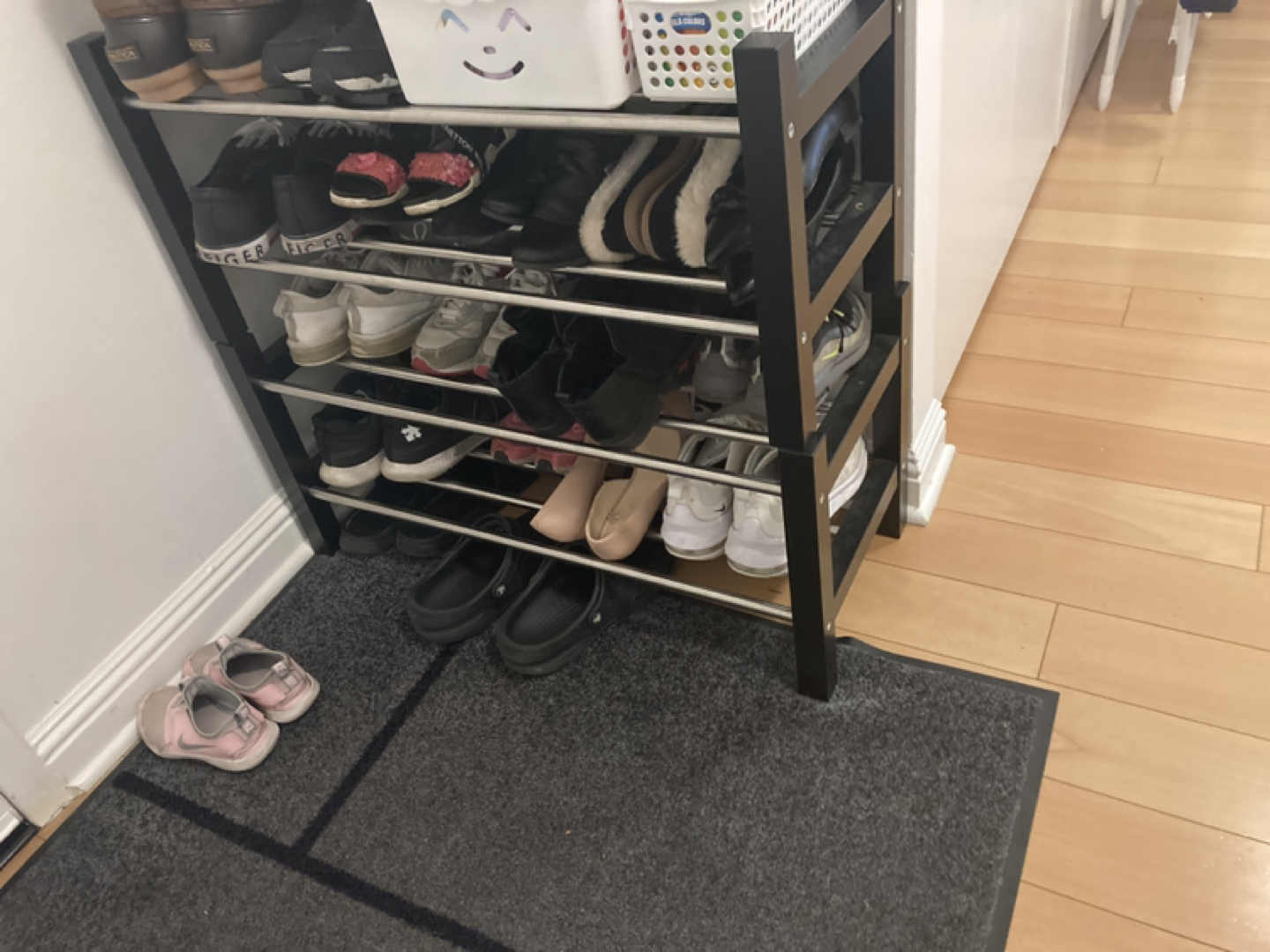 Shoes closet with mat