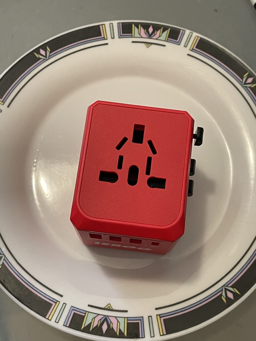 Universal International Travel Power Adapter image indicator(9)