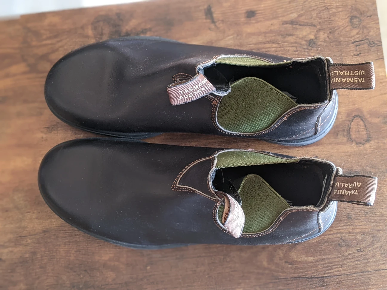 Blundstone Boots Stout Brown with Green 519s - Brand New image indicator(4)