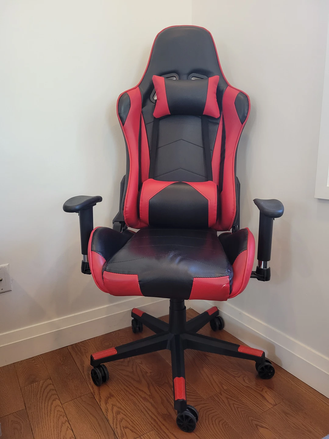 Gaming Chair with Reclining Backrest
