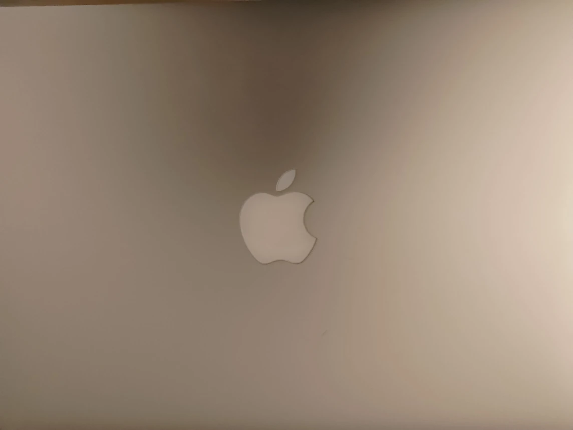 MacBook Pro 13 inch retina 8GB 512SSD