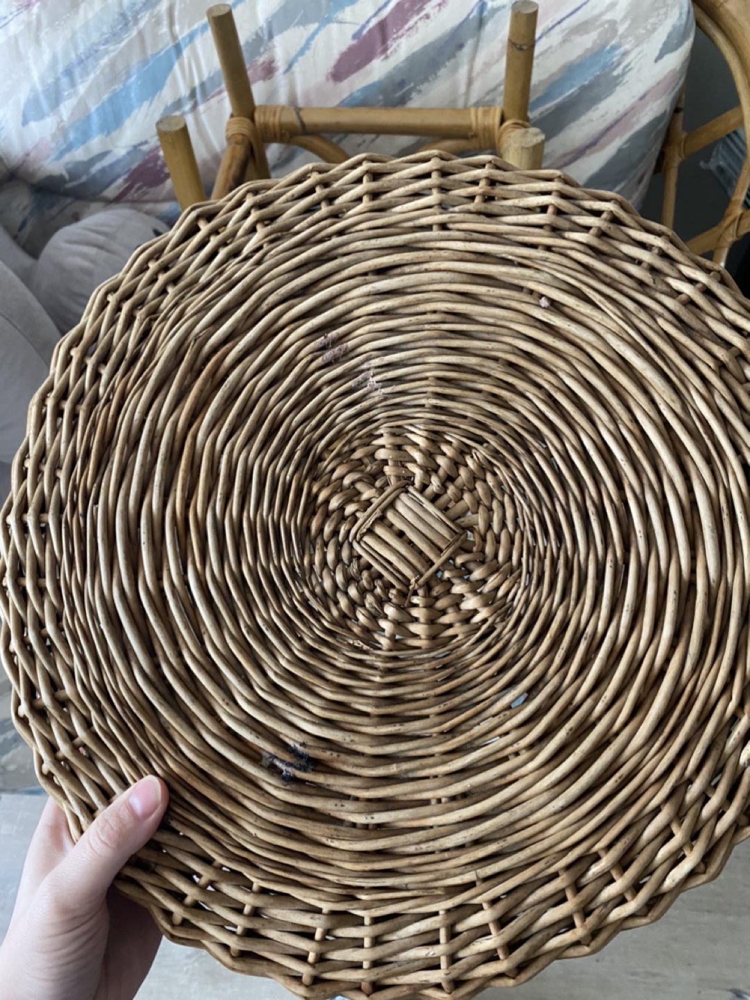 Wicker seat or plant stand image indicator(3)