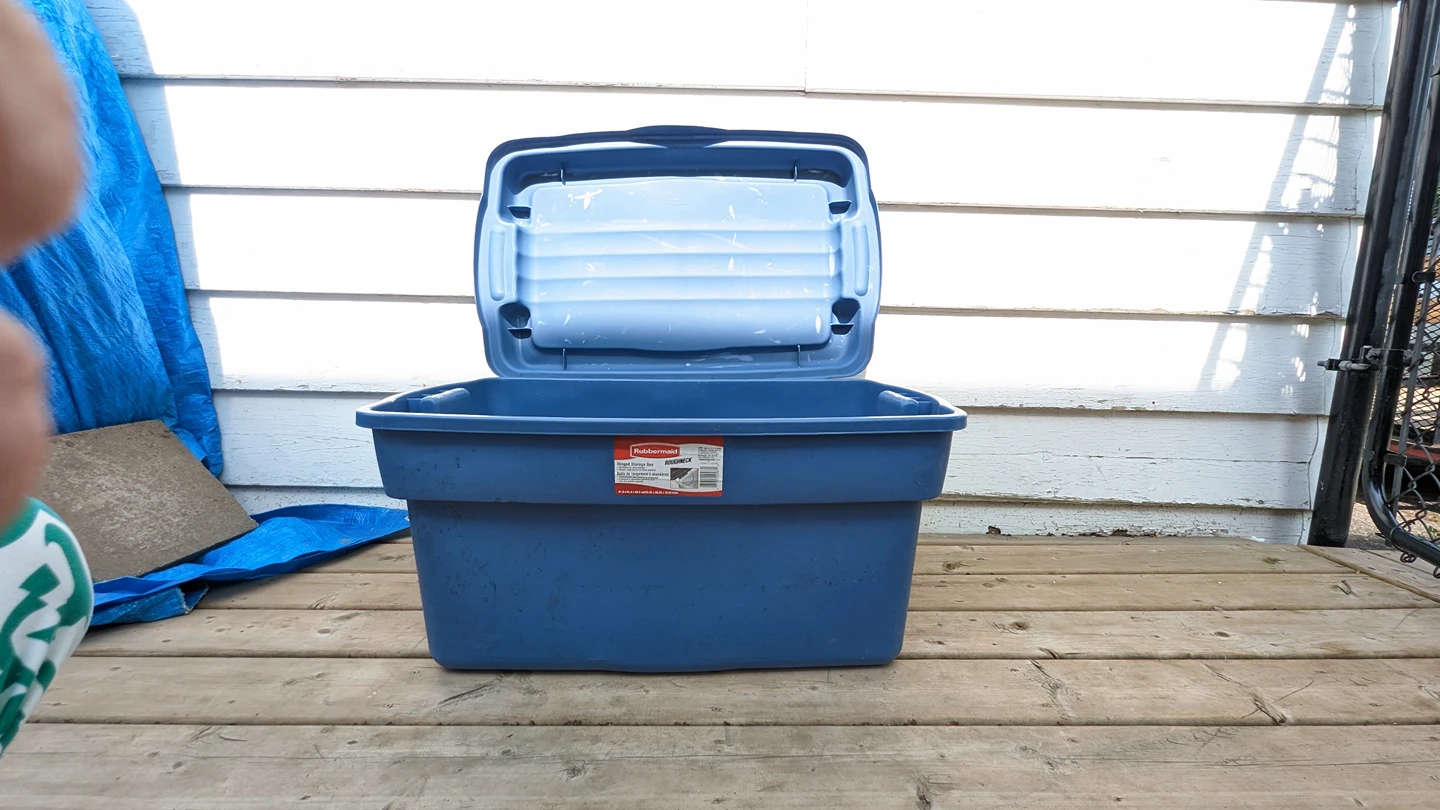 Assorted Rubbermaid Roughneck Storage Containers - photo 2