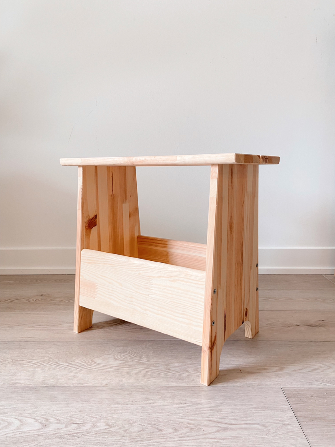 IKEA PERJOHAN Stool thumbnail
