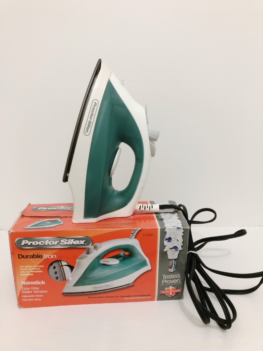 Proctor Silex Durable iron thumbnail