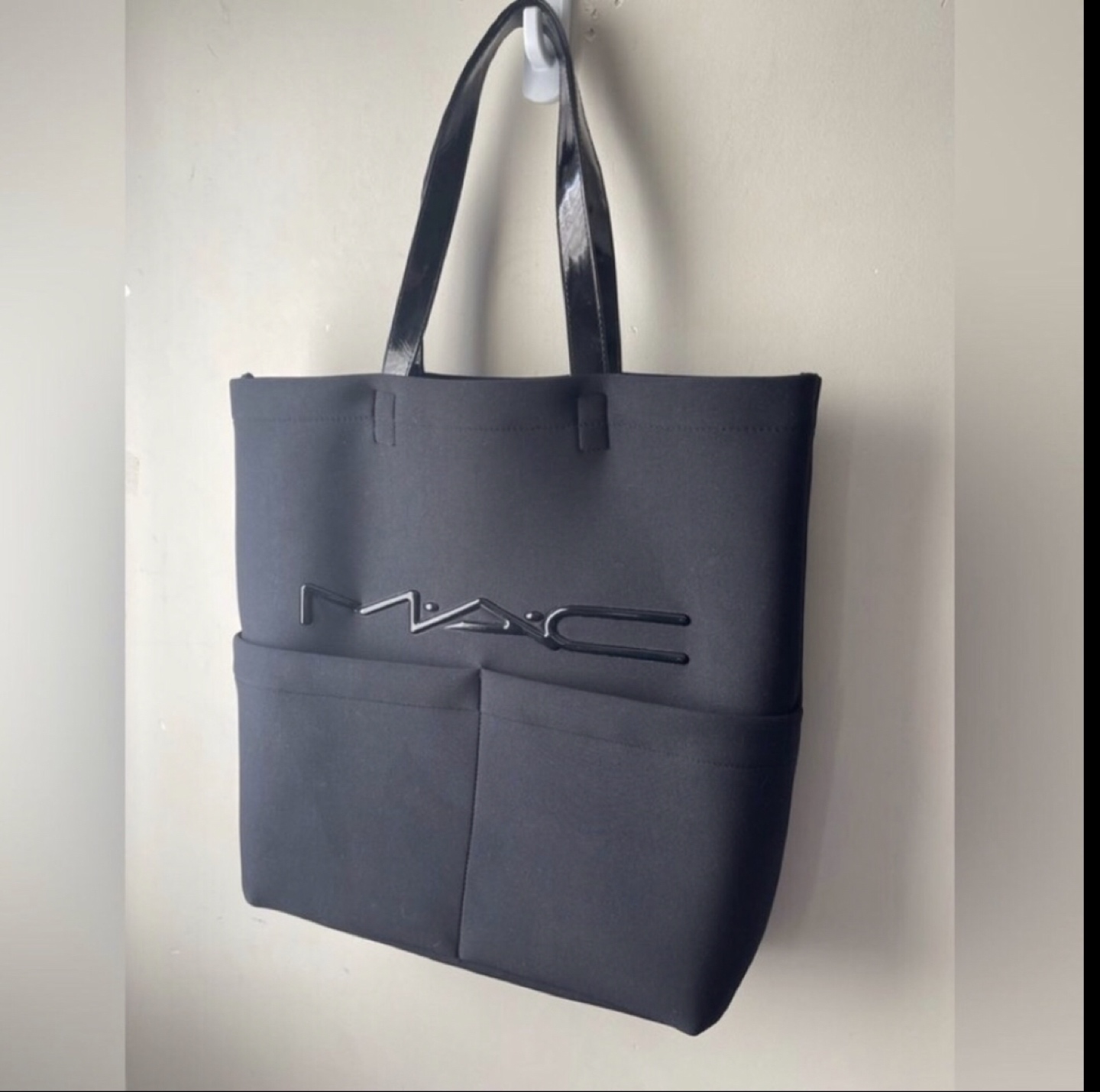 MAC Scuba Tote image indicator(3)