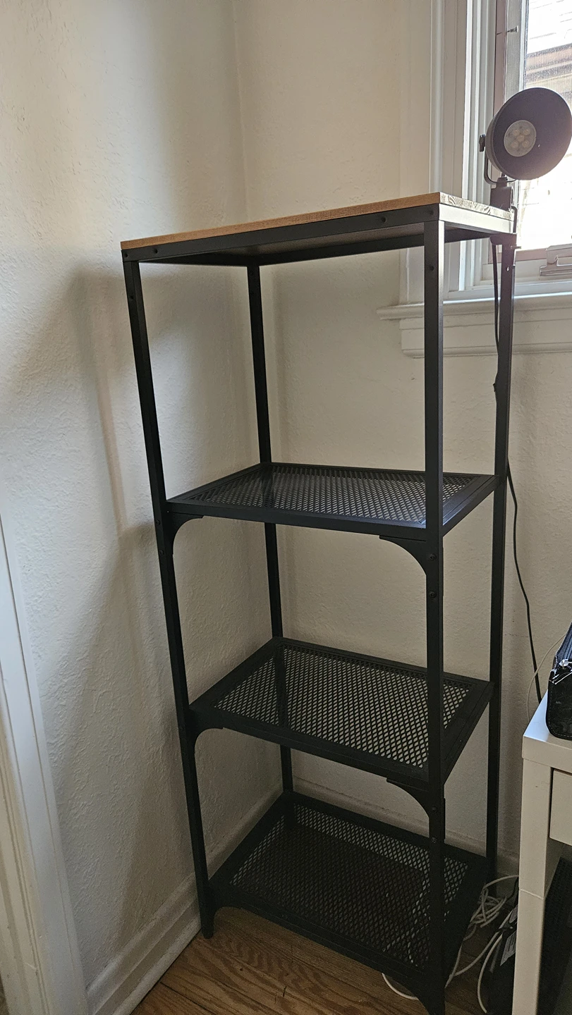 Beautiful (like-new) bookshelf with lamp from Ikea thumbnail
