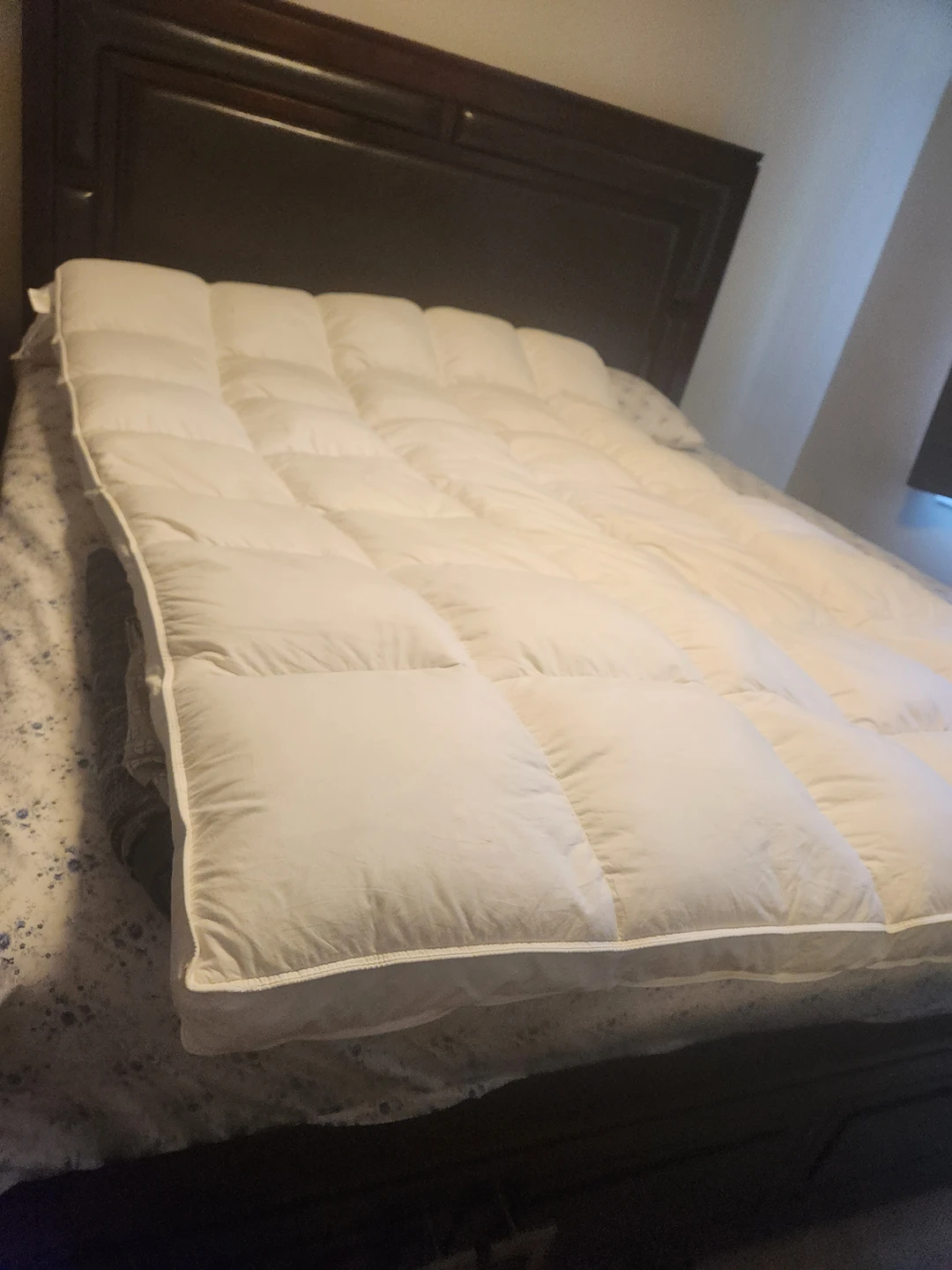 comforter thumbnail