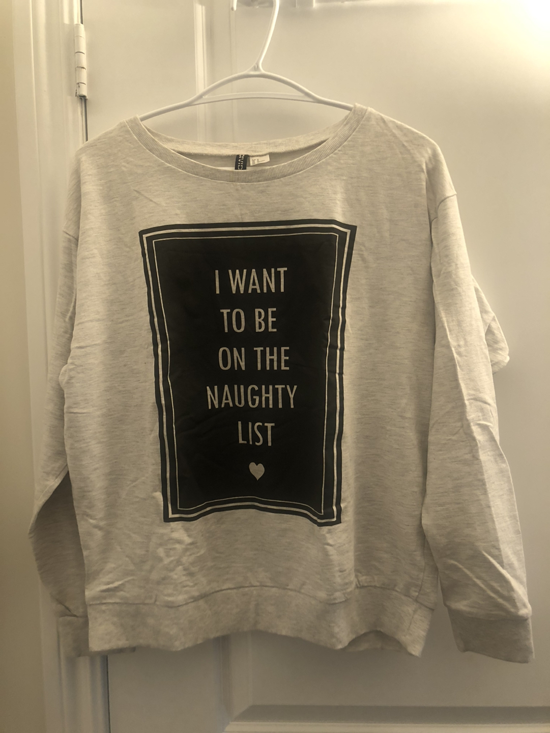 crew necks with word prints - photo 2