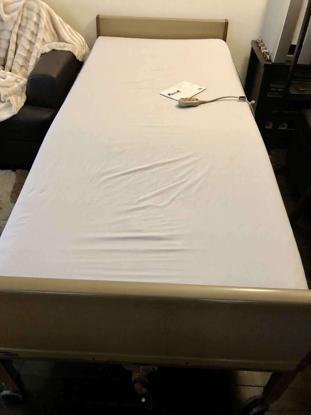 Electric reclining bed - photo 2
