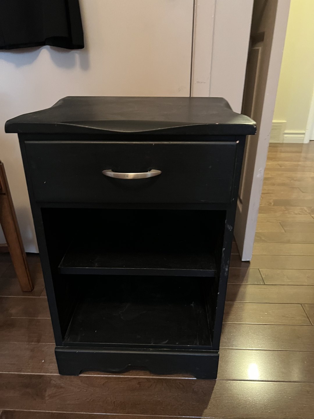 Nightstand with free delivery and free kitchen items thumbnail