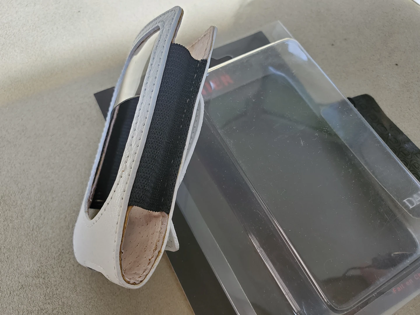 #freecycle# leather small appliance holder - photo 2