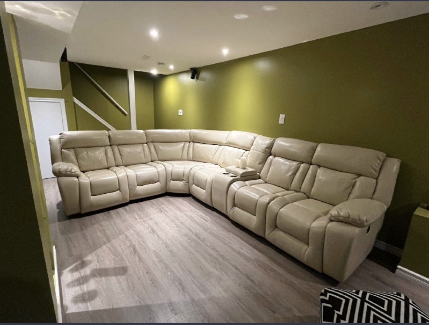 RICH Cream Sofa (Leather) ⬆️