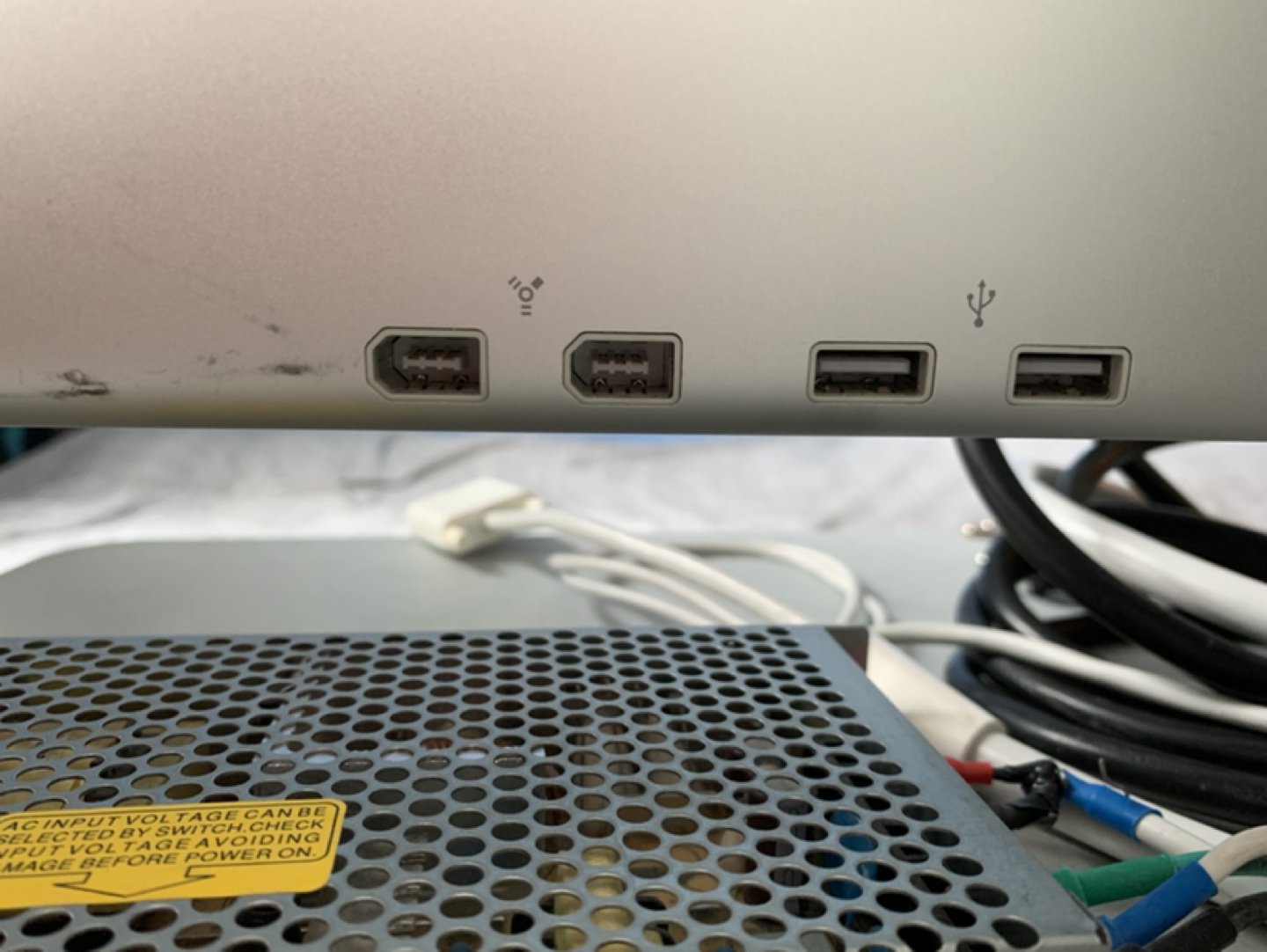 30” Apple Cinema Display A1083 image indicator(5)