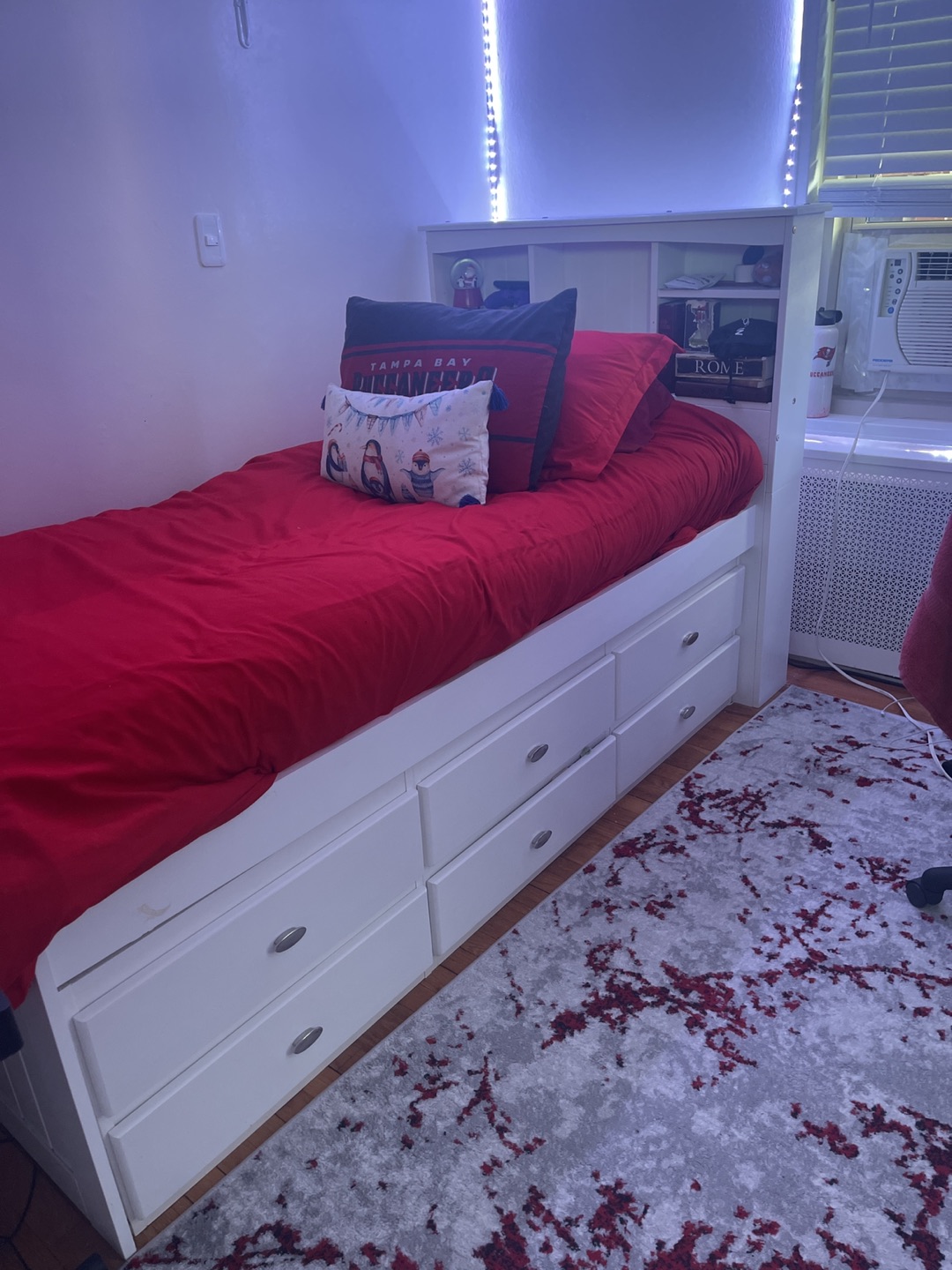 Captain bed white