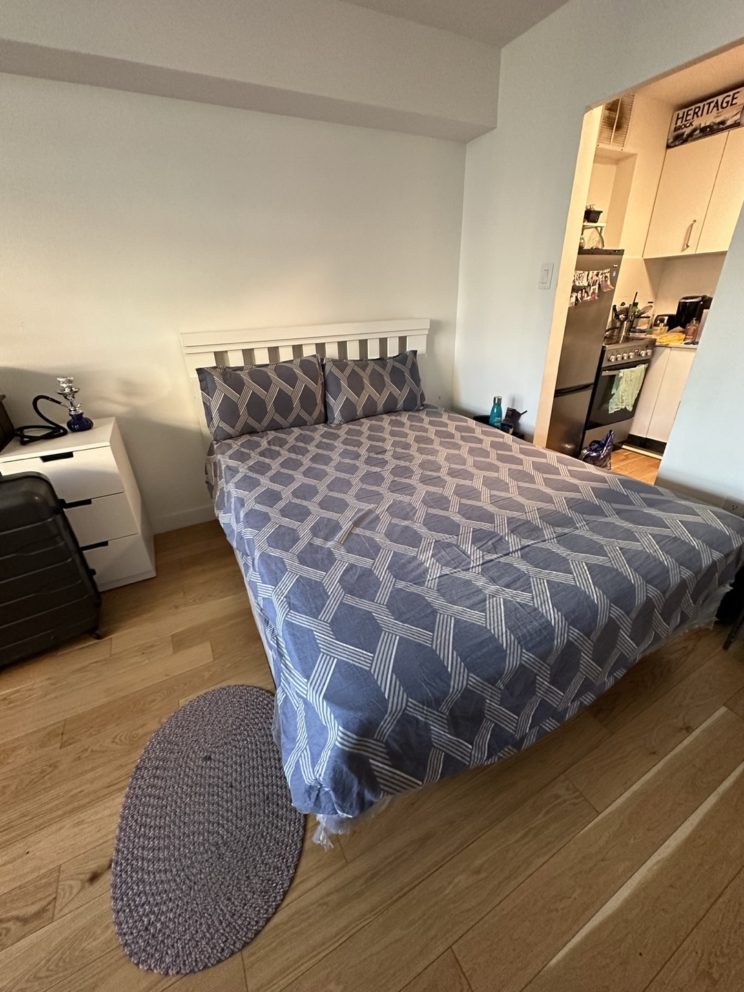 A full bed set