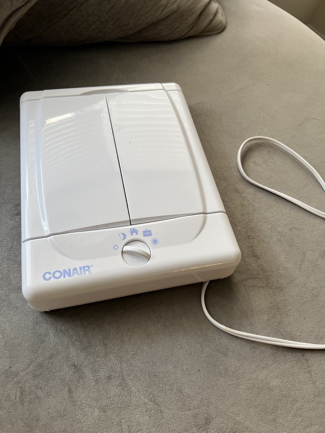 Conair Makeup Mirror With Lights thumbnail
