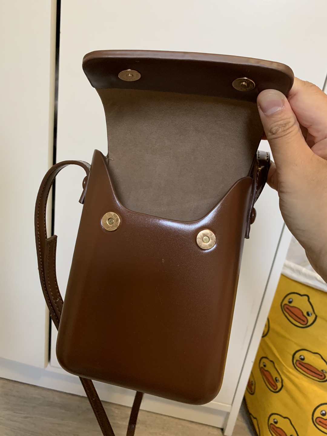 Crossbody bag ( Brand New ) image indicator(2)