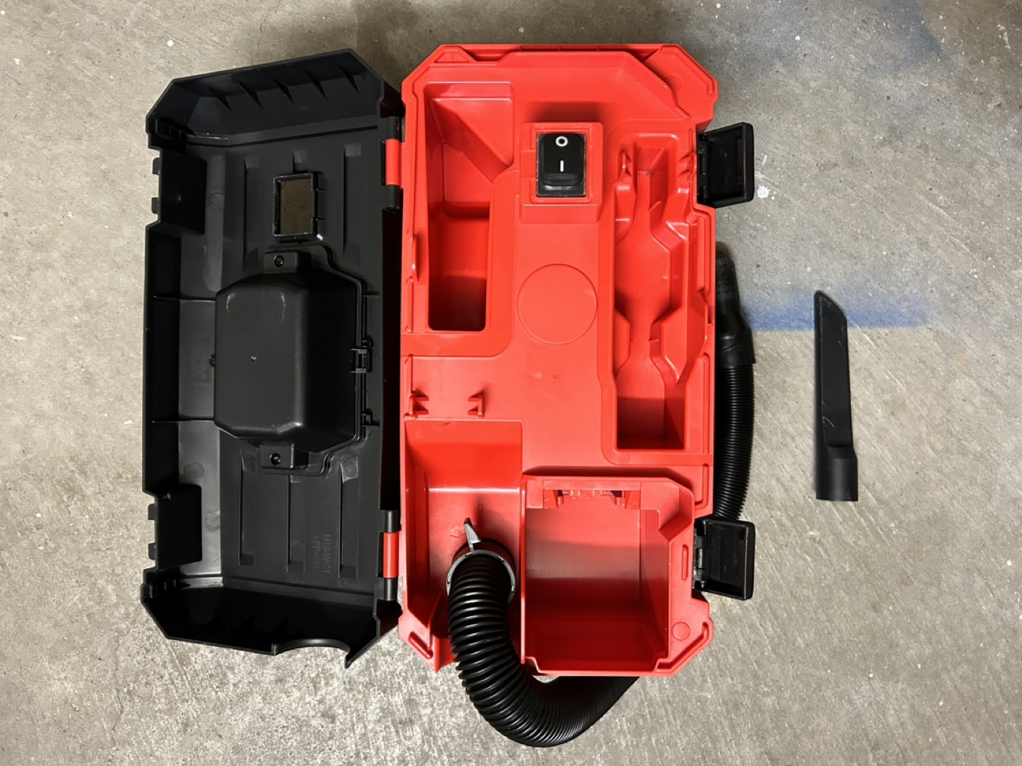 Milwaukee Cordless Wet/Dry Vacuum ***SOLD AS IS TOOL ONLY*** image indicator(7)