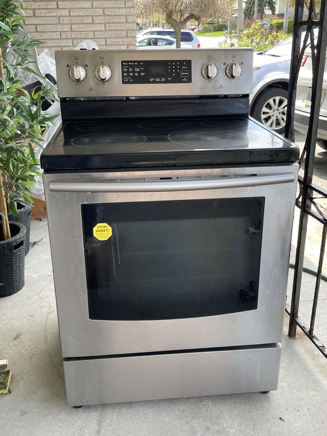Electric range and stove