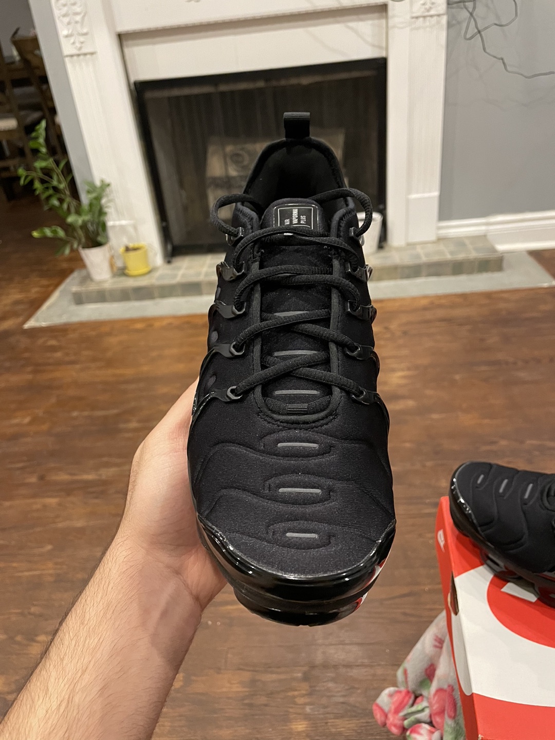 Nike Air Vapormax Plus Size 9.5 - photo 2