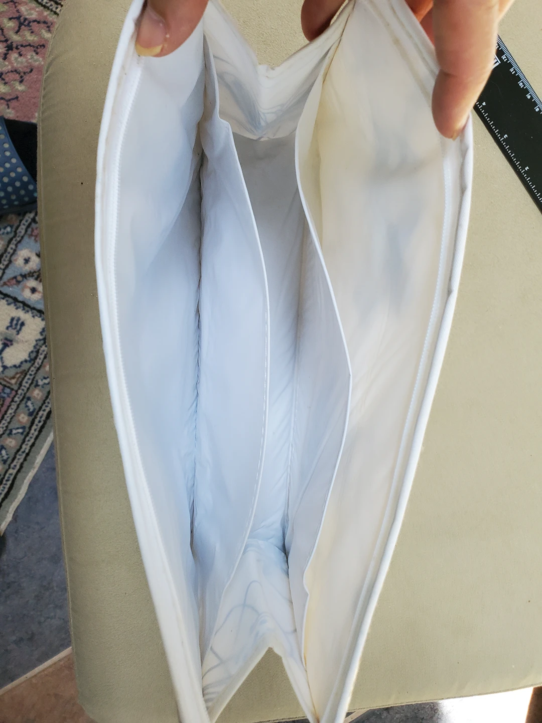 Toiletry bag“💰” image indicator(2)