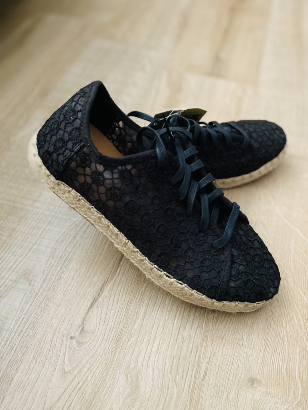 Women’s TOMS Footwear thumbnail