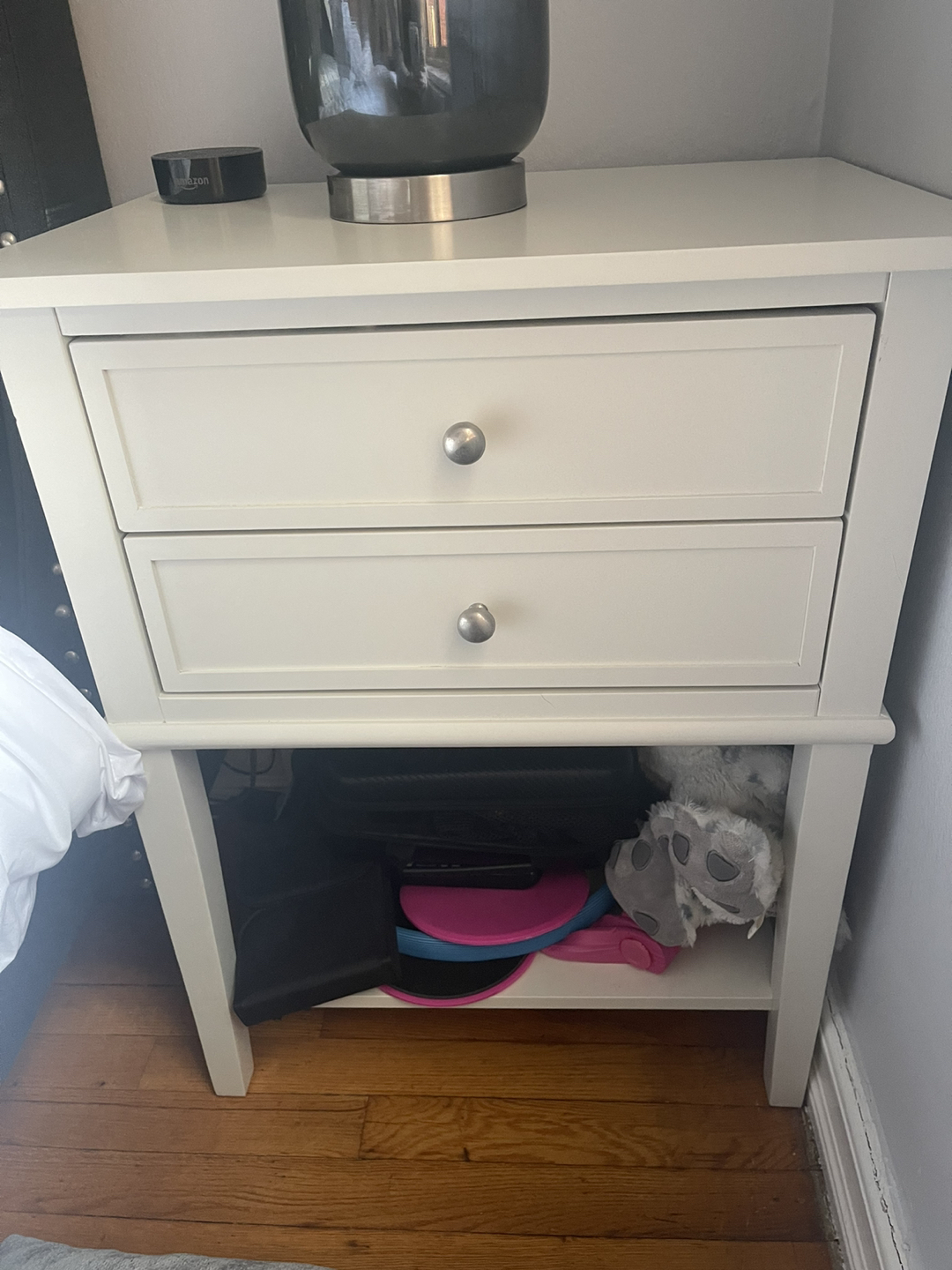 Set of nightstands