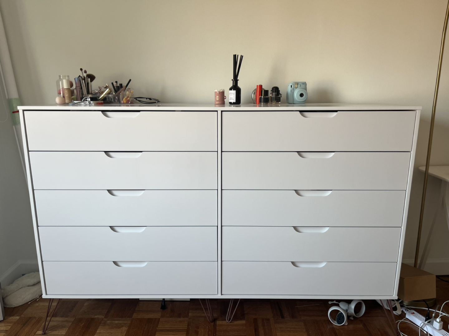Selling enormous white 8-drawer dresser in perfect condition!