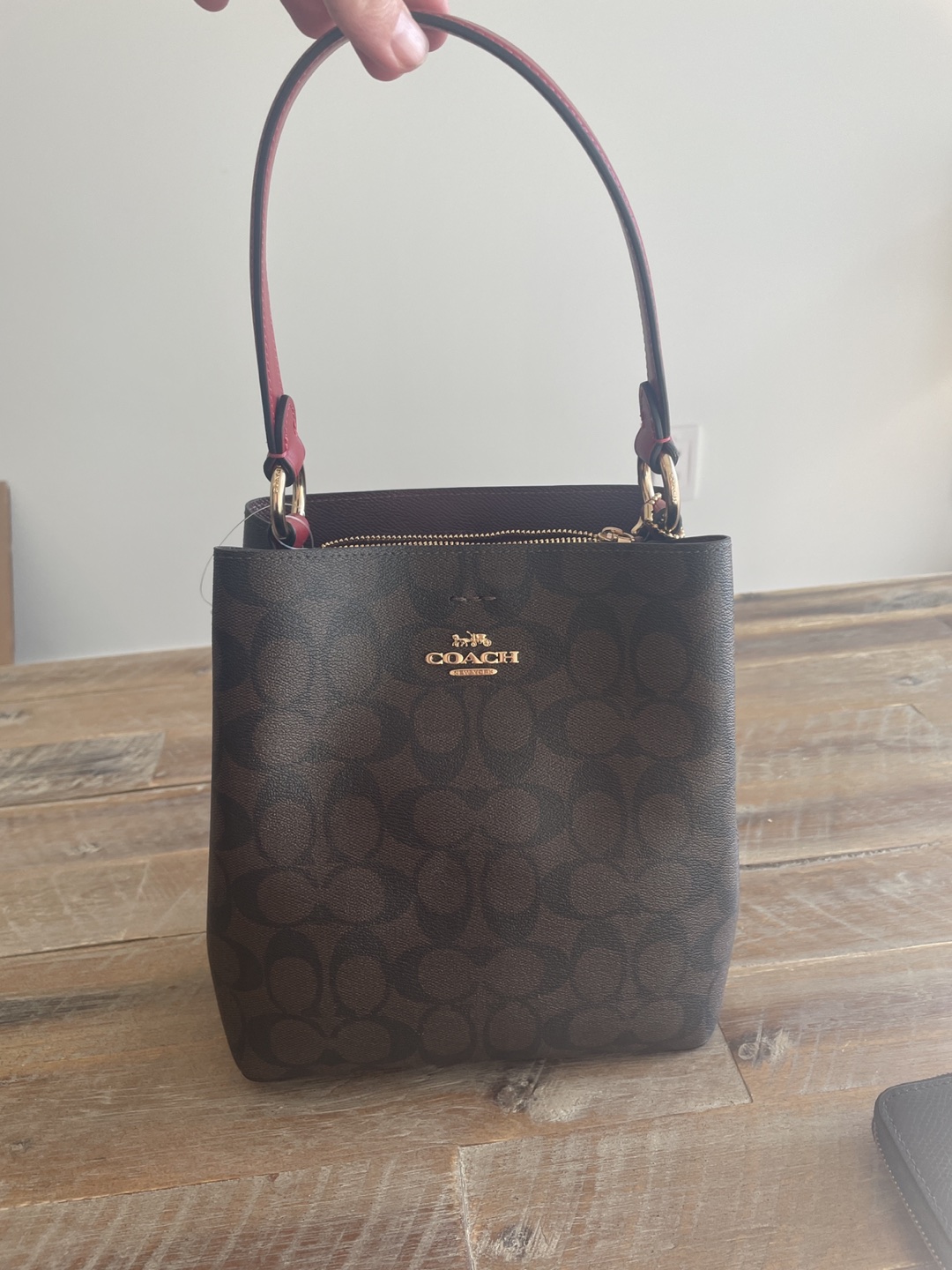 Coach purse never used