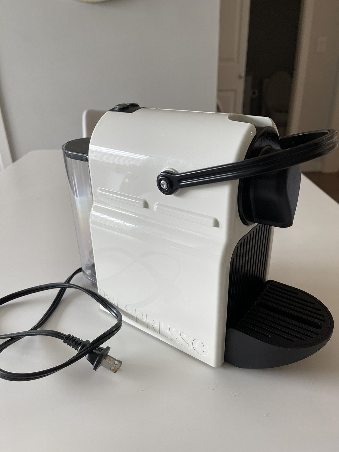 Nespresso Inissia coffee machine thumbnail